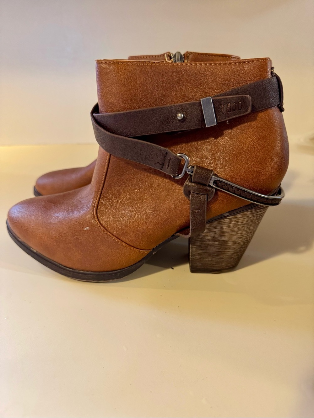 Dollhouse-Women’s Tan Leather Ankle Boots